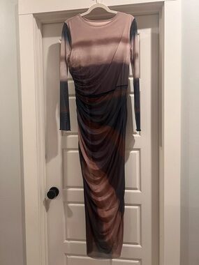 Long-Sleeve Ombre Ruched Maxi Dress in Taupe and Navy